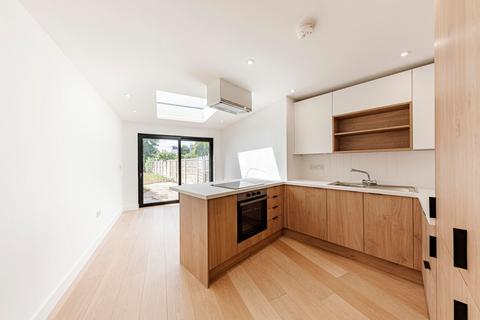Bigbury Road, Chartham Hatch, CT4 2 bed terraced house for sale