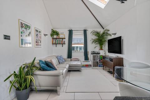 Stanstead road 2 bed apartment for sale
