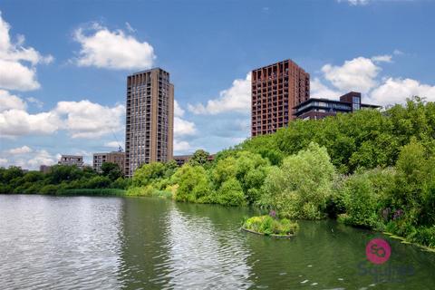 Shearwater Drive, London 2 bed flat for sale