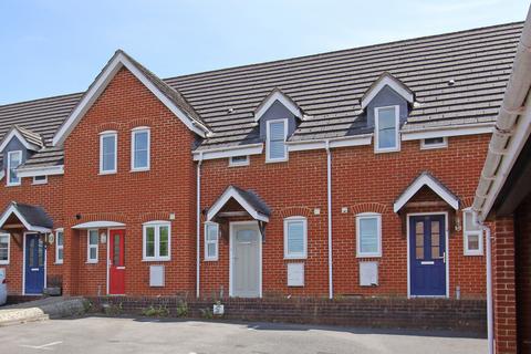 Briarscroft, Andover, SP10 2 bed terraced house for sale