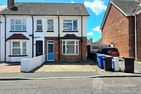 Rossmore Road, Poole BH12 3 bed semi