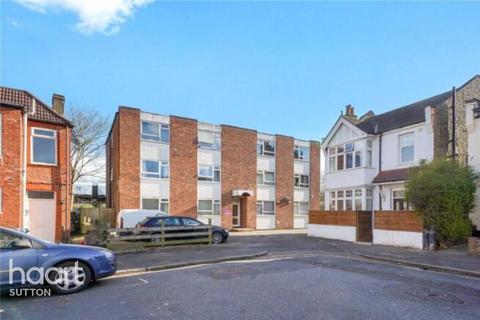Delamere Road, London SW20 2 bed apartment for sale