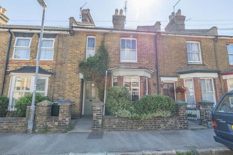 Plantation Road, Faversham, ME13 2 bed terraced house for sale