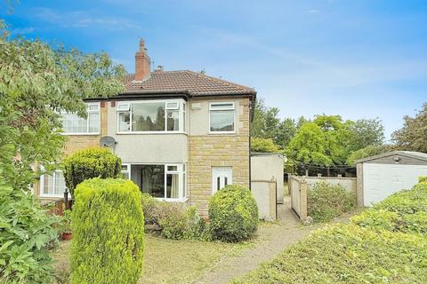 Summerfield Avenue, Bramley, LS13 1AT 3 bed semi
