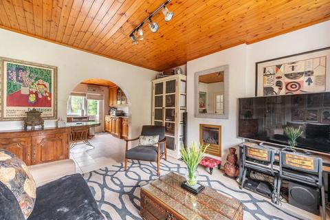 Norman Crescent, Pinner, HA5 4 bed house for sale