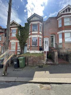 Russell Rise, Luton LU1 3 bed terraced house for sale