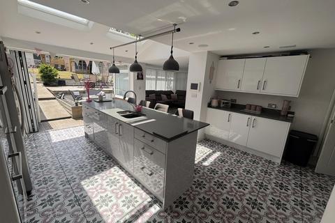 Holmwood Avenue, Just off St Johns... 4 bed detached house for sale