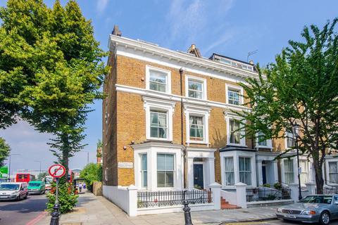 Upper Addison Gardens, Holland Park... 2 bed flat for sale