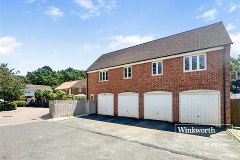 White Oaks Close, Dorset BH22 2 bed apartment for sale