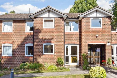 Barden Court, Maidstone ME14 2 bed ground floor flat for sale