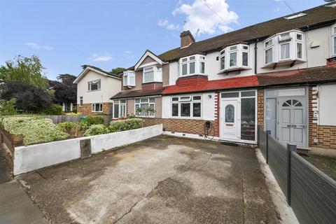 Wills Crescent, Whitton TW3 3 bed terraced house for sale