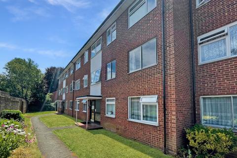 The Shires, Old Bedford Road, Luton... 2 bed flat for sale