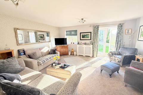 Wyatt Close, Bovey Tracey, TQ13 3 bed end of terrace house for sale