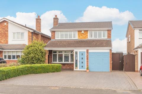 Carol Avenue, Bromsgrove... 3 bed detached house for sale