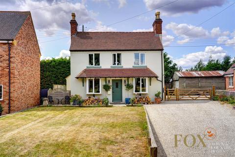 Cherry Orchard Road, Lower Moor... 2 bed cottage for sale