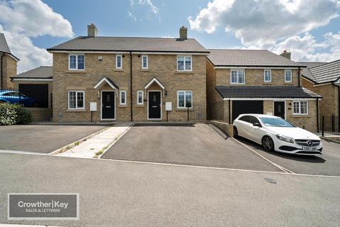 College Drive, Buxton 3 bed semi