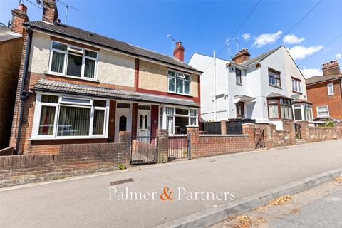 Mile End Road, Colchester, Essex, CO4 2 bed semi