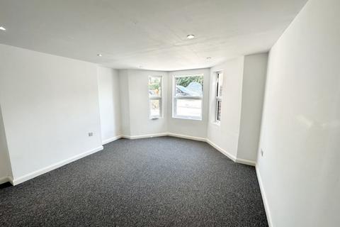 Radnor Bridge Road, Folkestone, CT20 2 bed flat for sale