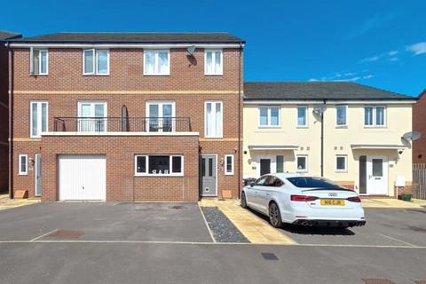 Devonshire Way, Bridgwater, TA6 4 bed terraced house for sale