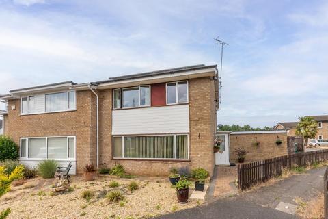 Wentworth Drive, Leighton Buzzard 3 bed semi