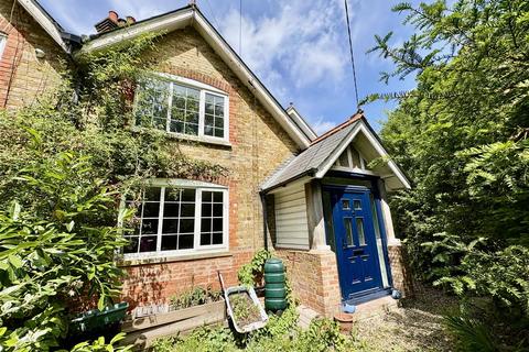 Harvel Road, Gravesend DA13 3 bed semi