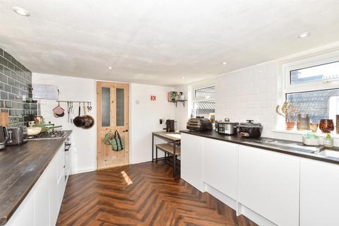 St. John's Church Road, Folkestone, Kent 2 bed apartment for sale