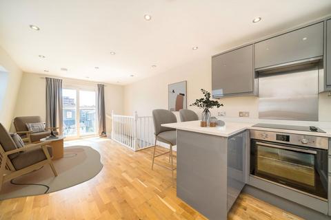 Garratt Terrace, London SW17 1 bed flat for sale