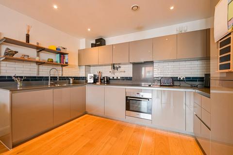 4 Barry Blandford Way, London E3 2 bed flat for sale