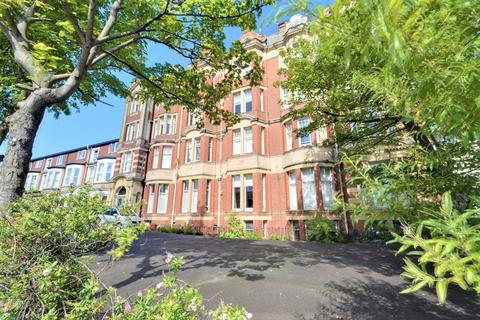 Kenworthys Flats Southport PR9 0DW 1 bed flat for sale