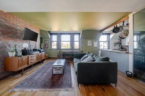 Jasper Road, London, SE19 2 bed flat for sale