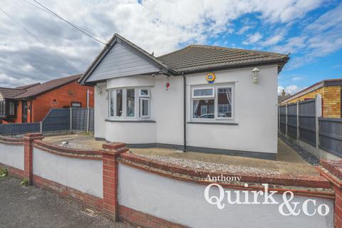 Maurice Road, Canvey Island, SS8 2 bed bungalow for sale