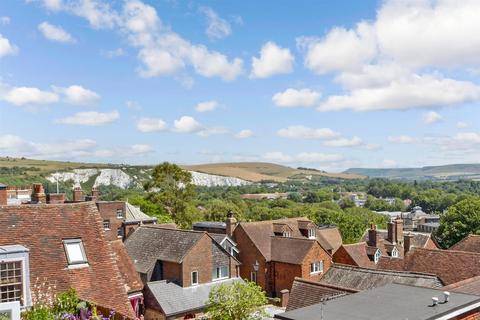 79 High Street, Lewes BN7 1 bed apartment for sale