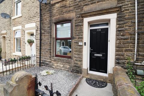 Pikes Lane, Glossop SK13 2 bed terraced house for sale