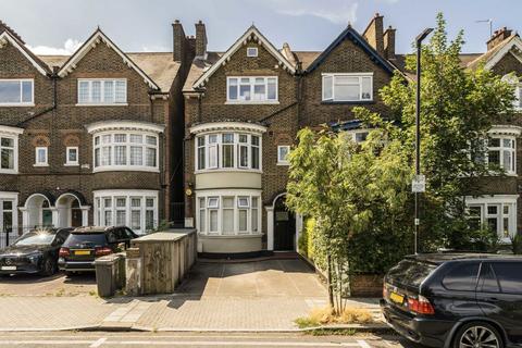 Drewstead Road, London SW16 3 bed flat for sale