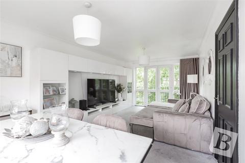 Tallow Gate, South Woodham Ferrers... 3 bed apartment for sale
