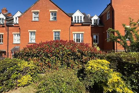 Ravensworth Gardens, Cambridge 2 bed apartment for sale