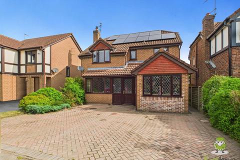 Redshank Avenue, Winsford CW7 4 bed detached house for sale