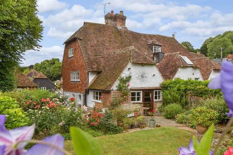 Walnut Tree Cottages, Maidstone ME17 5 bed semi