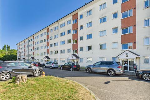 Byron Way, Northolt, UB5 1 bed flat for sale