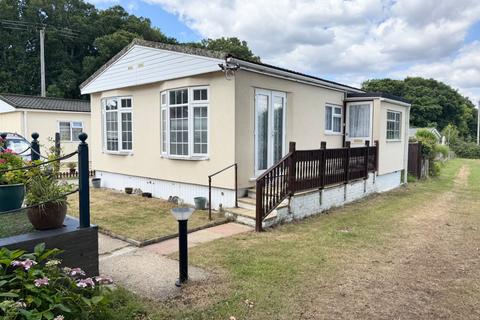 Church Farm Close, Dibden... 2 bed mobile home for sale