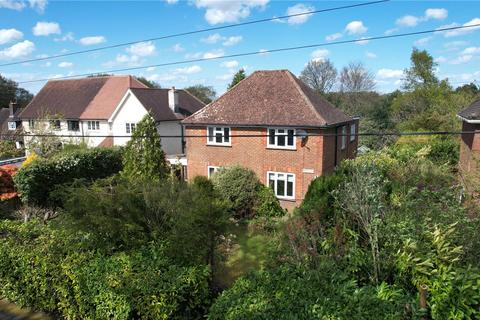 Beech Lane, Grayshott, Hampshire, GU26 3 bed detached house for sale