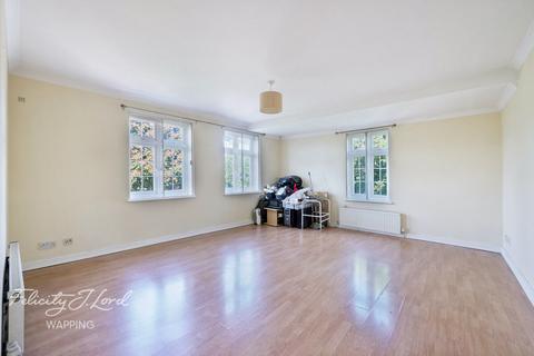 The Highway, LONDON 3 bed flat for sale
