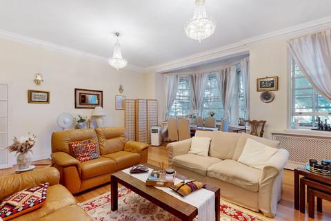 Hanover Gate Mansions, Park Road... 3 bed flat for sale