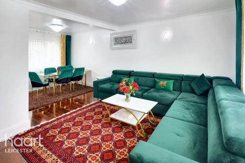 Netherhall Road, Leicester 3 bed terraced house for sale