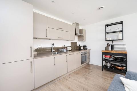 Frampton Park Road, Hackney, London, E9 1 bed flat for sale