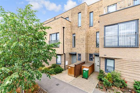 Sandy Road, Erith, Kent 3 bed townhouse for sale