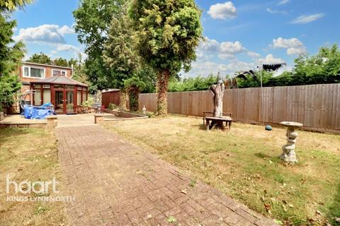 South Wootton PE30 3 bed semi