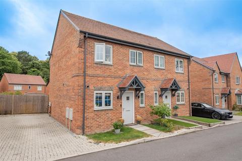 Ridges Rise, Deepcut, Camberley GU16 2 bed house for sale