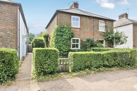 Rose Bank Cottages, Surrey GU22 2 bed semi