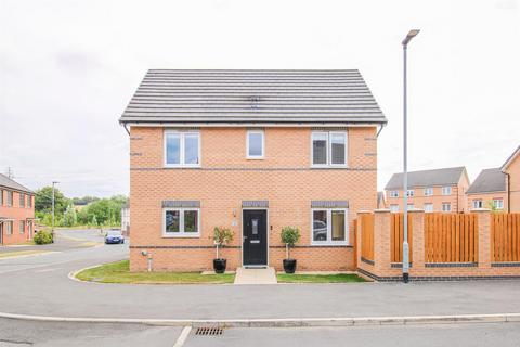 Littlewood Way, Wakefield WF1 3 bed detached house for sale